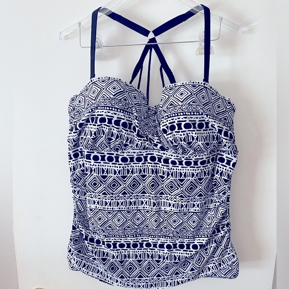 NEW W/O tags, size 3X, 2-pc. Tankini set, Black &white,belly button level bottom - Picture 1 of 3